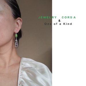 Natural Green gaspeite stone silver edging earring